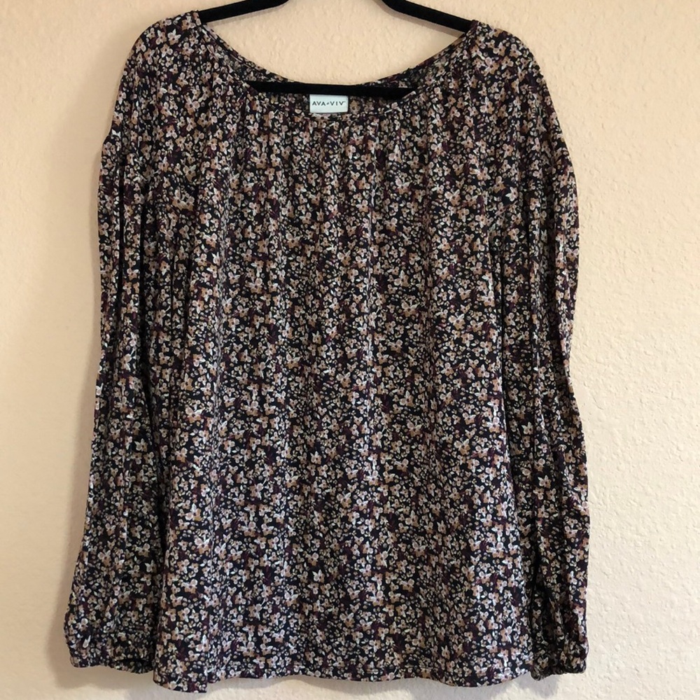 Ava & Viv Woman’s 1X Long Sleeve Floral Blouse